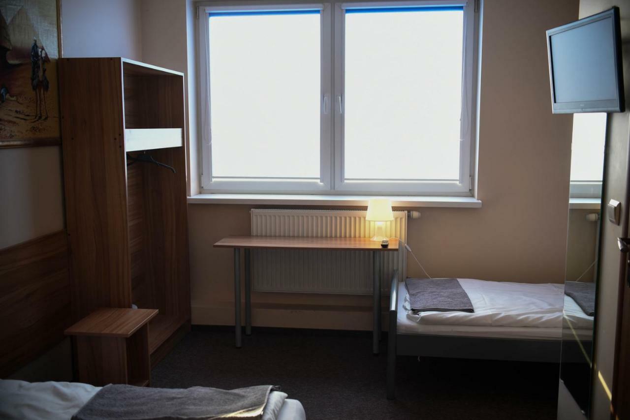 Kolumny 217- Tanie Noclegi Pracownicze, Parking Bezplatny Łódź Exterior foto
